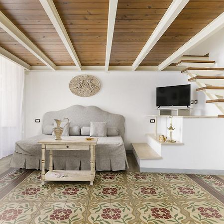 Appartamento Vintage Con Balcone By Wonderful Italy Ostuni Luaran gambar