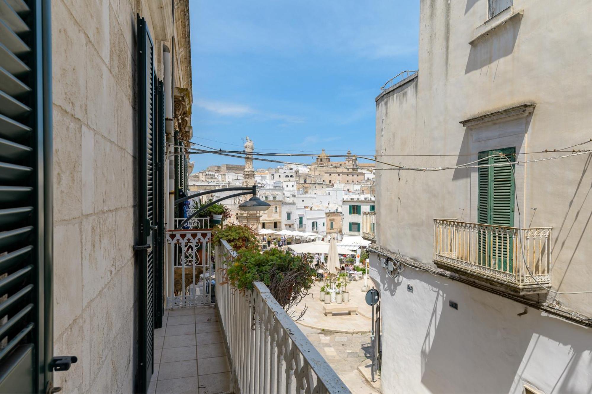 Appartamento Vintage Con Balcone By Wonderful Italy Ostuni Luaran gambar